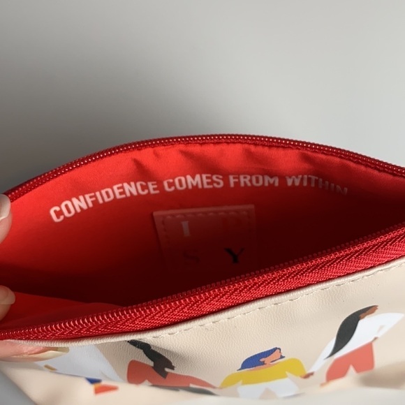 🎉3/$30🎉 IPSY Women empowering makeup bag - Picture 3 of 3